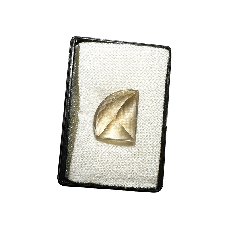 Pierre taillée - Quartz rutile - Pièce unique - 202302_56
