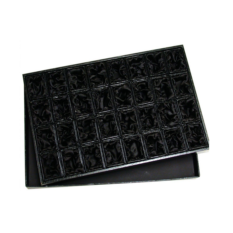 Boite noire intérieur satin avec plateau