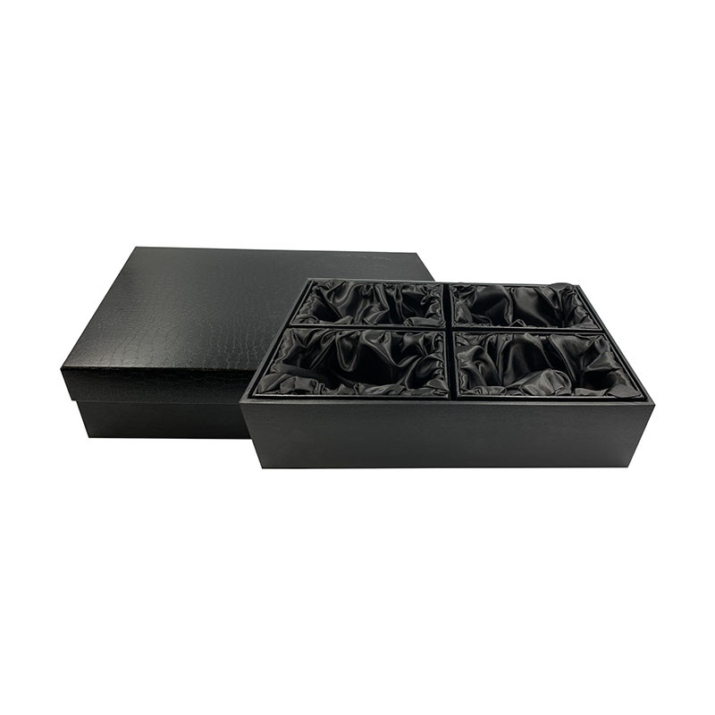Boite noire intérieur satin avec plateau