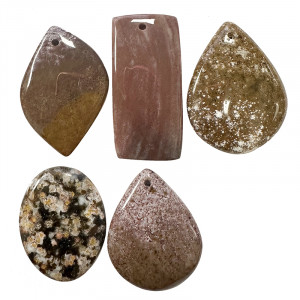 Cabochon percé en Jaspe orbiculaire