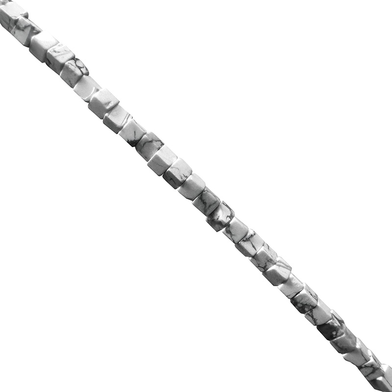 Fil carré Howilite 4 ou 8 mm - La pièce