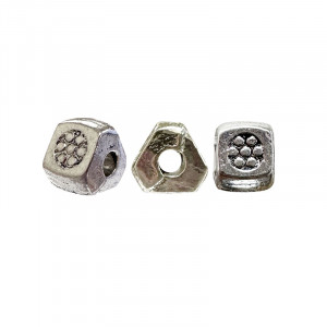 Apprêts intercalaire triangle 4 mm -  lot de 100 pièces
